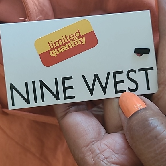 Nine West peach faux wrap strappy midi dress. Size Medium. - Picture 4 of 9